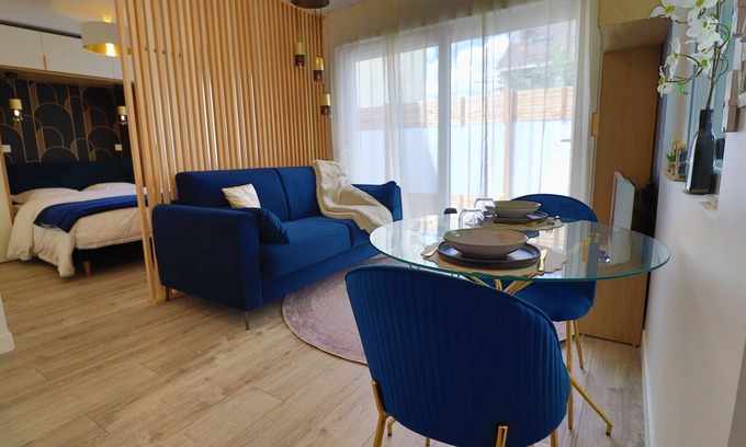 Colombes Apartment | L'Ecrin Bleu - new studio house (4 pers) - garden & air conditioning