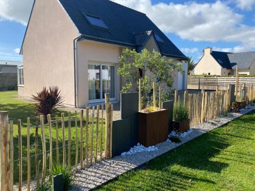 Santec House | L'escale 551, gîte Santec à 250m de la plage