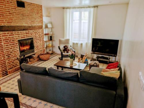Lachapelle-sous-Gerberoy House | l'escale familiale