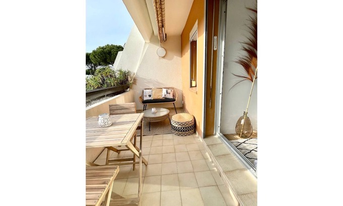 La Petite Motte Apartment | L'Escapade Bohème - swimming pool, beaches & idleness