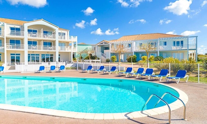 Chateau-d'Olonne Apartment | L'Estran Sea View Apartment! Residence with Pool