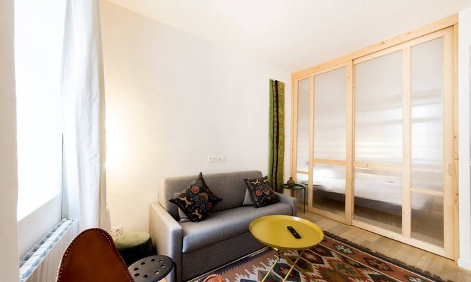 Old Lyon Apartment | L'Ethnic Ambience - Superbe appartement Vieux Lyon