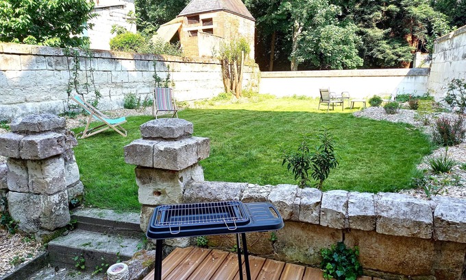 Saumur Apartment | L'etoile Loire - Un Jardin en Ville !