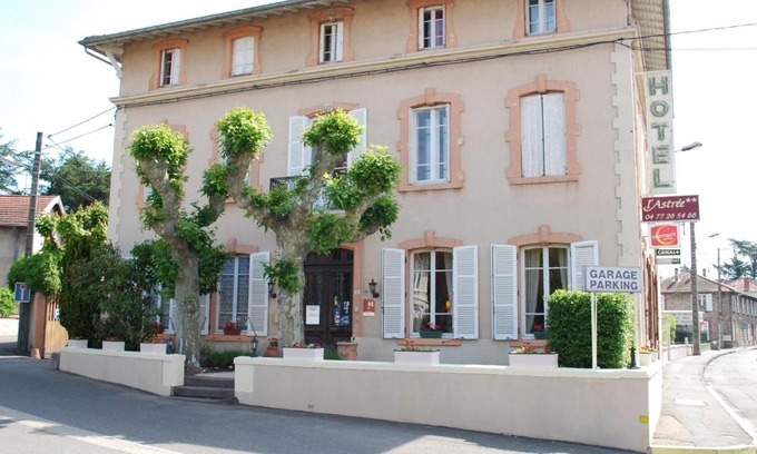 Feurs Hotel | L'Hôtel L'Astrée