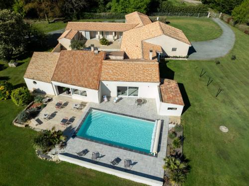 Les Mathes House | L'Hacienda