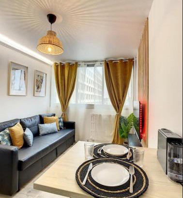 Amiens Apartment | L'Haneri - Center, WIFI - Comfort et Modern Style