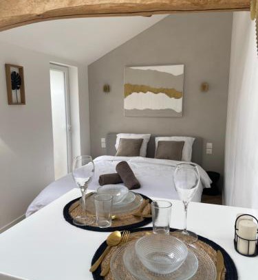 Gournay-en-Bray Apartment | L’Harmonie - suite balneo