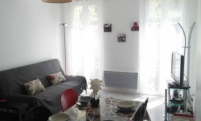 Ax-les-Thermes Apartment | "L'Hermine d'Ax-les-Thermes", T2, 4 pers. in quiet center