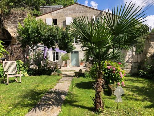 Saintes Bed & Breakfast | L'heure bleue