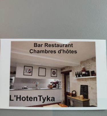 Saint-Senoch Bed & Breakfast | L'HotenTyka