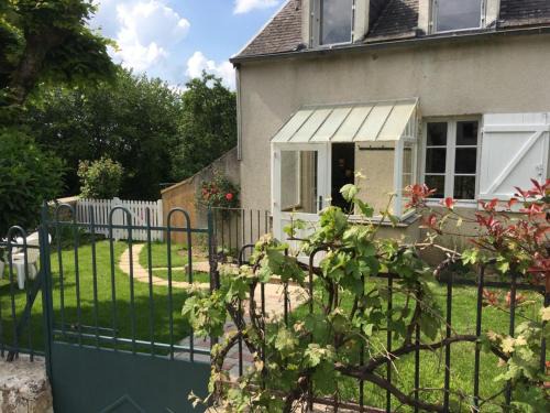 Quarre-les-Tombes House | L' Huis-au-Tilleul