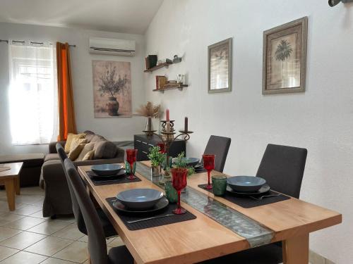 Saint-Gilles House | L'OBIONE, maison centre ville