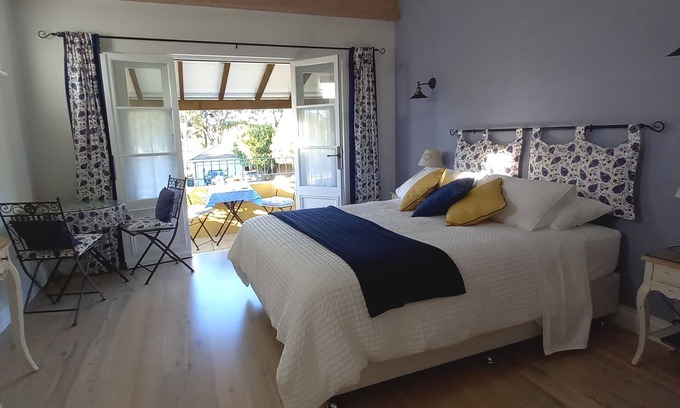 Nelson Bay Bed & Breakfast | L'Olivette B&B Lavender Room.nFor 2 Adults Only.nUnsuitable for Children.
