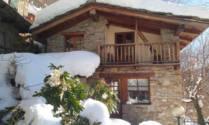 Villar Pellice Ski Chalet | L'ontano sulle Alpi