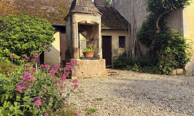 Merville-Franceville-Plage House | L'Orangerie, Country house with garden and large living room!