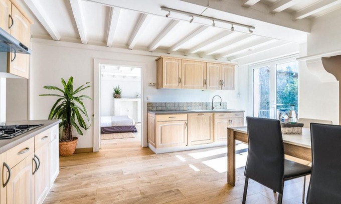 Pougny House | L´Oranger