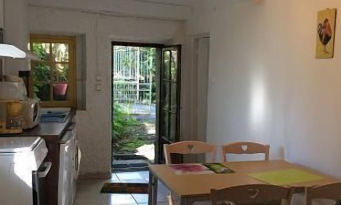 Moussoulens Cottage | L'Oustal Del Sol . A House of the Sun in Cathar Country !