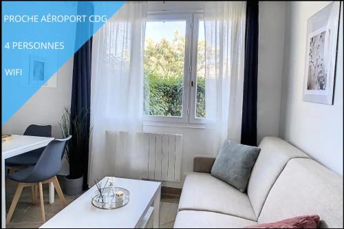 Livry-Gargan Apartment | L03 Villa Dengous - Cozy Aéroport CDG Wifi 4 pers