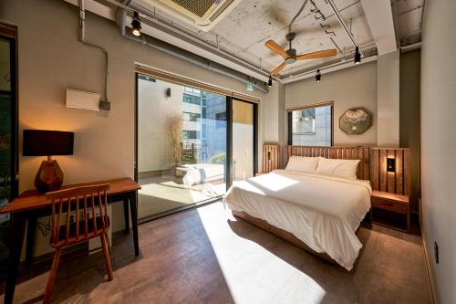 Yeonnam-dong House | L9 Tailored Service Home Near Hongik Univ Station