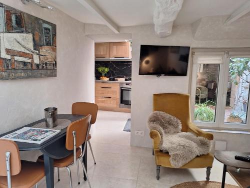 L'Isle-sur-la-Sorgue House | La 54 Provence