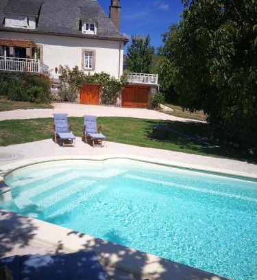 Barriac-les-Bosquets Apartment | La appartement des rosiers