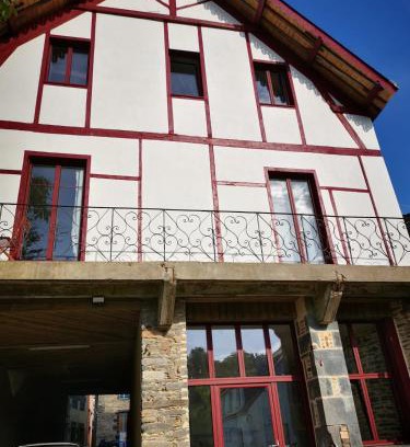 La Gacilly Apartment | La Basque - un balcon au coeur de La Gacilly