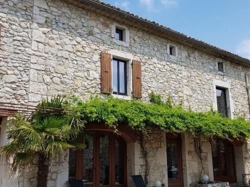 Saint-Remeze Bed & Breakfast | La bastide Maë