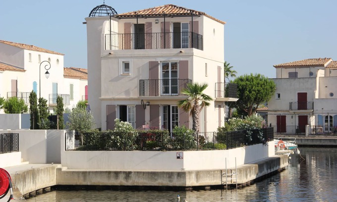 Aigues-Mortes House | "La Batelière" Aigues Mortes, 4 bedrooms, 124m2, private pool, great comfort.