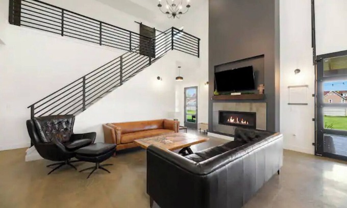 Spearfish Villa | La Bella Vita (The Beautiful Life) 5+ Bedrooms