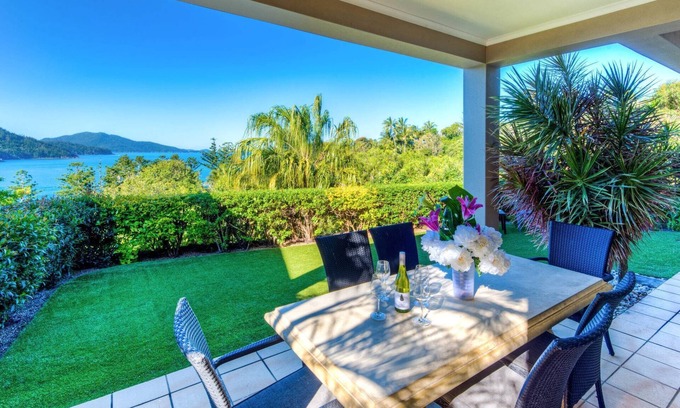 Hamilton Island Villa | La Bella Waters 5 Hamilton Island - oceanviews, buggy and transfers
