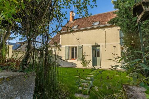 Saint-Georges-sur-Cher House | La Belle France - Maison, Parking, à 200m du Cher