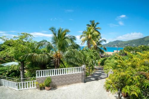 Beau Vallon House | La Belle Residence Self Catering Accommodation