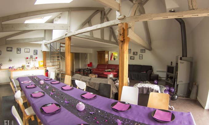 Saint-Martin-de-la-Lieue Cottage | La Bergerie du Martinaa - Gite for 10 -Pet park - Heated swimming pool