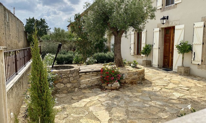 Le Somail Bed & Breakfast | La Bergerie Antoine Lantana King Room - Deluxe South of France Experience