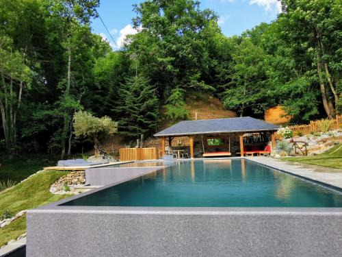 Louvie-Soubiron Cabin | La Bergerie de Louvie