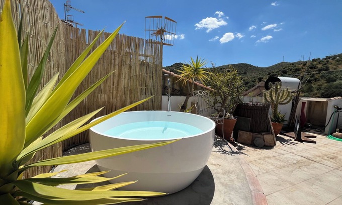 Casabermeja House | La Bermeja: Terrace with relaxing stargazer bath and stunning views