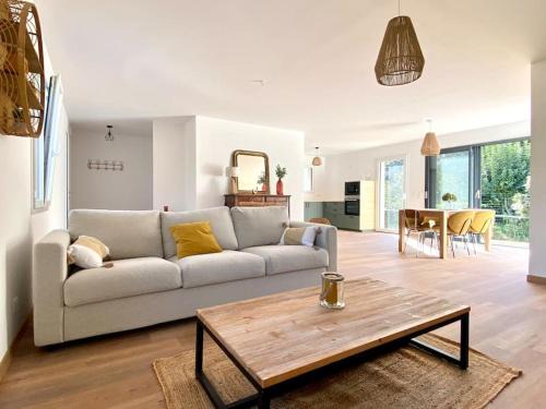 Bessines House | La Bessinoise, 4chambres, Fibre optique et canoe NIORT & BESSINES