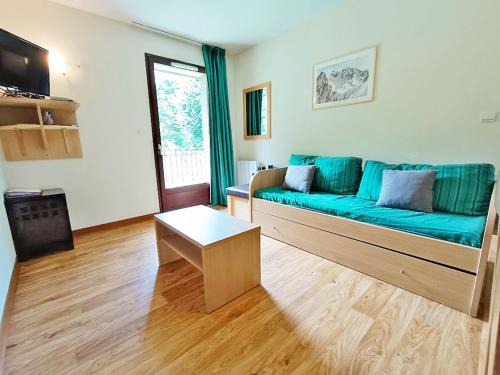 Bagneres-de-Luchon Apartment | La Bicyclette, T2, wifi, parking, balcon, 4 personnes