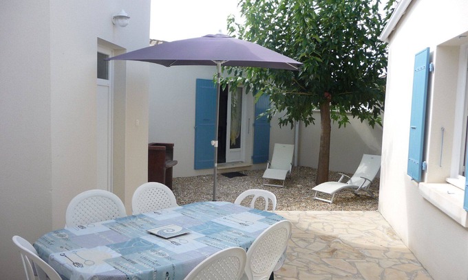 L'Echardiere House | La Biroire n°2 : Big house 600 m from the sea with wifi accepts pets