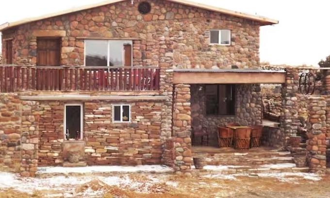 Abiquiu Cottage | La Bonita ~ Sweet Abiquiu Guest Cottage