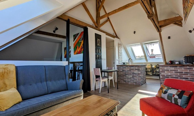 Montreuil-sur-Ille Apartment | La Boulangerie - à 2 pas de la gare