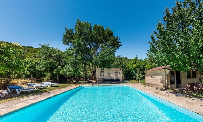 Draguignan Apartment | La Bouscarle - Jardin et Piscine Privée