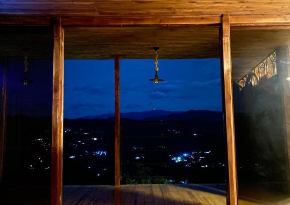 Villeta Cabin | LA CABAÑA DE DANTE
