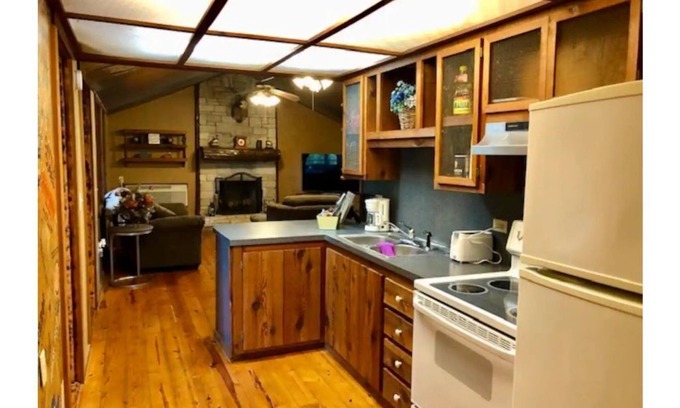 Davis House | La Cabaña Loma Verde (Secluded Cabin)