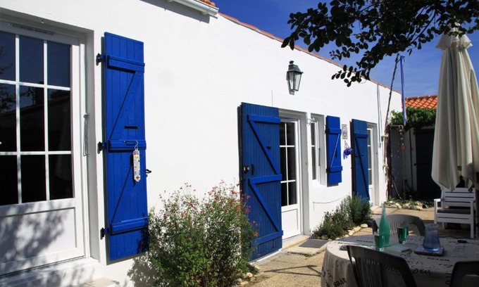 La Cotiniere House | La Cabane de peche de la Cotiniere