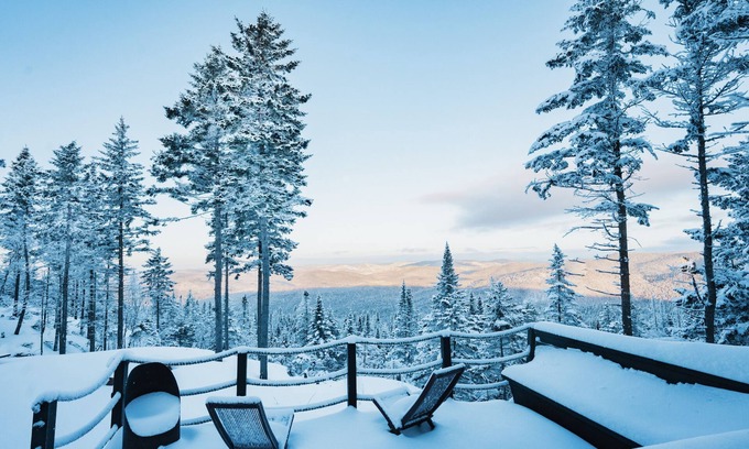 Lac Beauport Ski Chalet | La cAbin Ride&Sleep