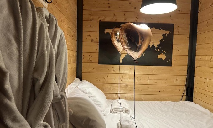 Saint-Laurent-dAndenay House | La Cachette du Domaine du Moulin avec son spa privé en option