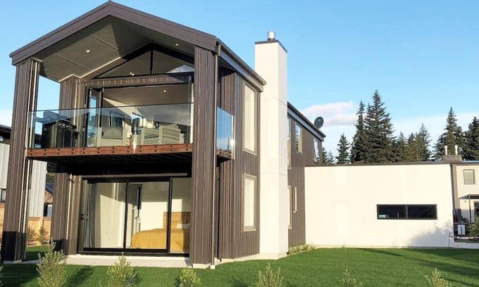 Wanaka House | La Cachette in Central Wanaka