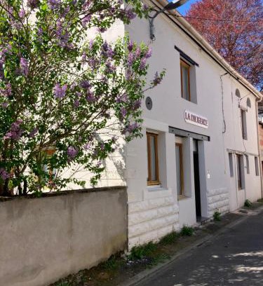 Saint-Jean-de-Losne Apartment | La calèche, la Diligence, centre St Jean de Losne