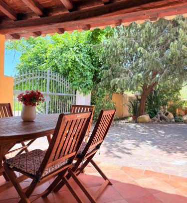 Orosei House | La Calabasa - Villetta a pochi passi dalla spiaggia di Sa Curcurica